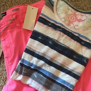 💥SOLD GIRLS SET CUTEl LACE TOP WITH PINK JEANS